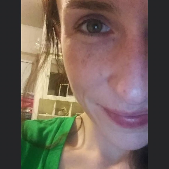 Meet your Posher, Jess - Picture 2 of 3